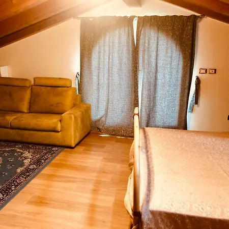 לינה וארוחת בוקר Casa Di Rosa פסקנטינה