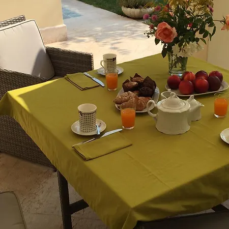 Nocleg ze śniadaniem Casa Di Rosa *