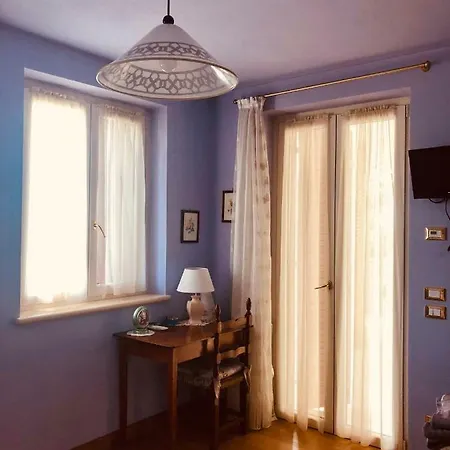 Alojamento de Acomodação e Pequeno-almoço Casa Di Rosa