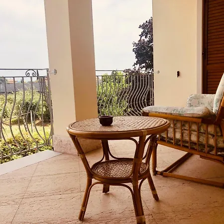 Alojamento de Acomodação e Pequeno-almoço Casa Di Rosa